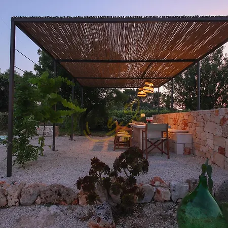 Td Trullo Titiro Vineyard Wine Cellar Pool 오스투니