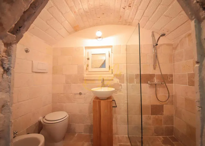 펜션 Td Trullo Titiro Vineyard Wine Cellar Pool 오스투니