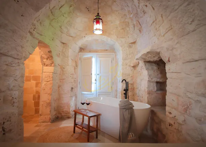 Td Trullo Titiro Vineyard Wine Cellar Pool 펜션 오스투니