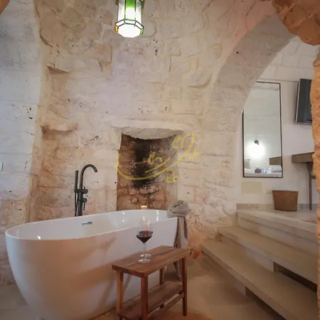 Hébergement de vacances Td Trullo Titiro With Wine Cellar, Vineyard & Pool *