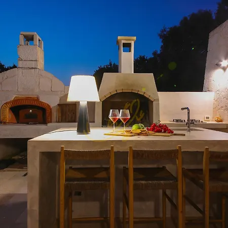 Σπίτι διακοπών Td Trullo Titiro With Wine Cellar, Vineyard & Pool Ostuni