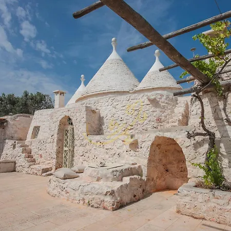 TD Trullo Titiro with Wine Cellar, Vineyard&Pool