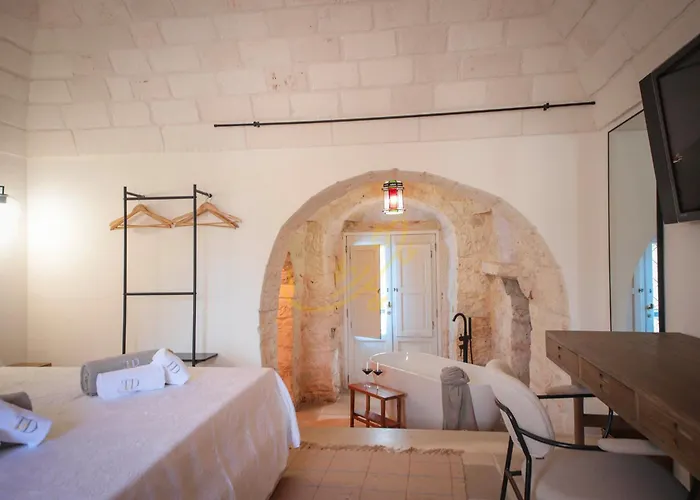 Дом отдыха Td Trullo Titiro Vineyard Wine Cellar Pool Остуни